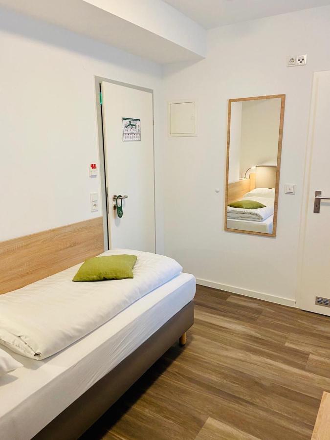 Koeln 2020 Hotel Екстериор снимка