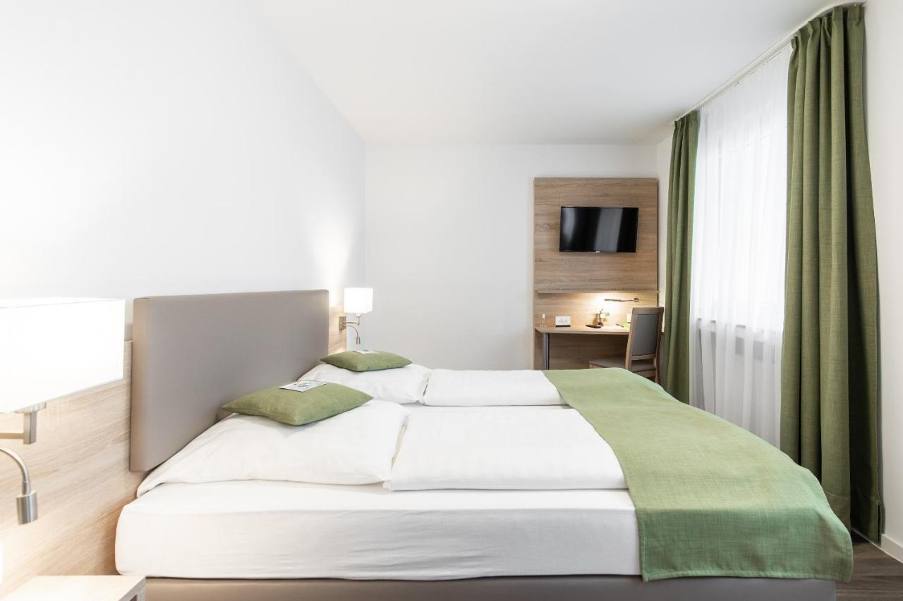 Koeln 2020 Hotel Екстериор снимка